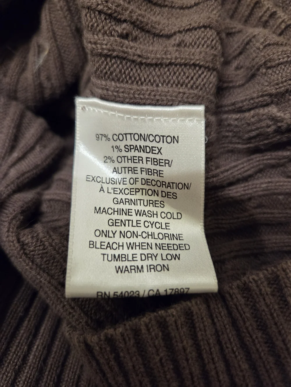 Vintage Y2K Old Navy Brown V-Neck Cable Knit Sweater with Pink Accent